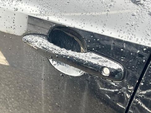 Certified 2025 Toyota Corolla SE image 17