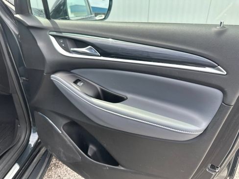 Used 2019 Buick Enclave Essence w/ LPO, Luxury Package AWD/4WD image 31