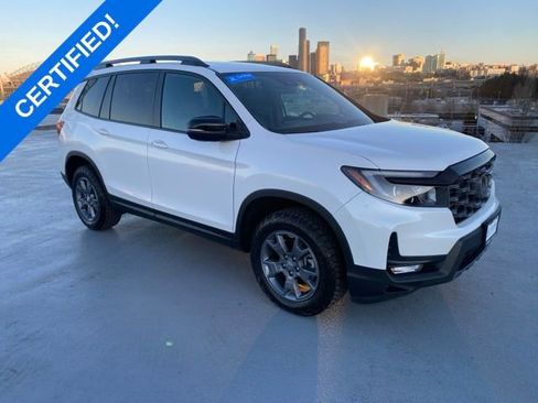 Used 2024 Honda Passport TrailSport image 1