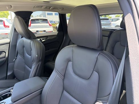 New 2026 Volvo XC60 T8 Ultra w/ Climate Package AWD/4WD image 15