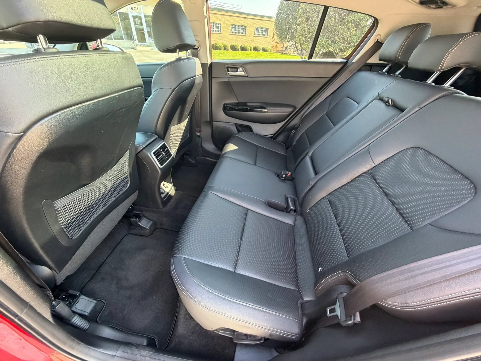 Used 2022 Kia Sportage EX AWD/4WD image 12
