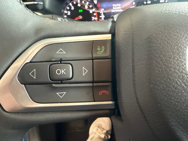 Used 2025 Jeep Compass Limited AWD/4WD image 21