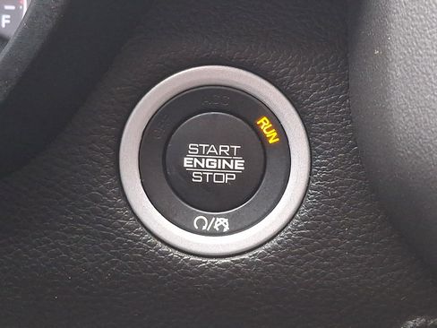 Used 2022 RAM 1500 Laramie w/ Sport Appearance Package image 22