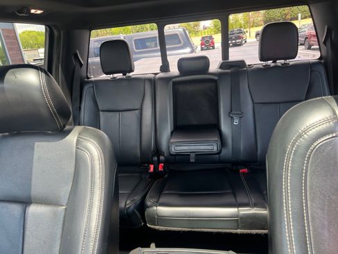 Used 2018 Ford F150 Lariat w/ Equipment Group 502A Luxury AWD/4WD image 26