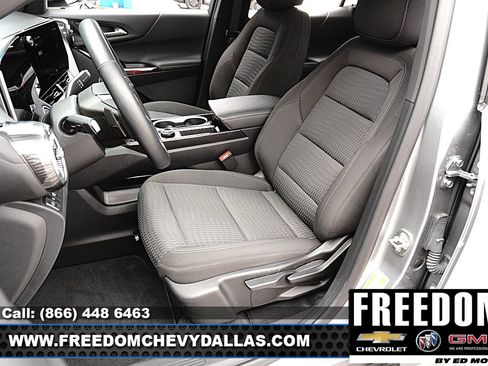 Used 2026 Chevrolet Equinox LT FWD image 9