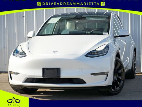 Used 2022 Tesla Model Y Long Range image 1