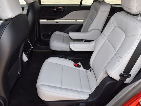New 2026 Lincoln Aviator 2WD image 14