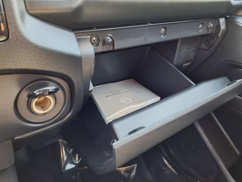 Used 2024 Nissan Frontier S w/ Technology Package RWD image 12