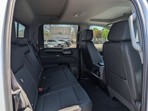 New 2026 GMC Sierra 3500 Denali w/ Denali Reserve Package AWD/4WD image 35