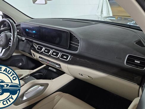 Used 2020 Mercedes-Benz GLS 450 4MATIC image 38