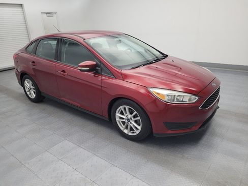 Used 2016 Ford Focus SE w/ SE Cold Weather Package FWD image 11