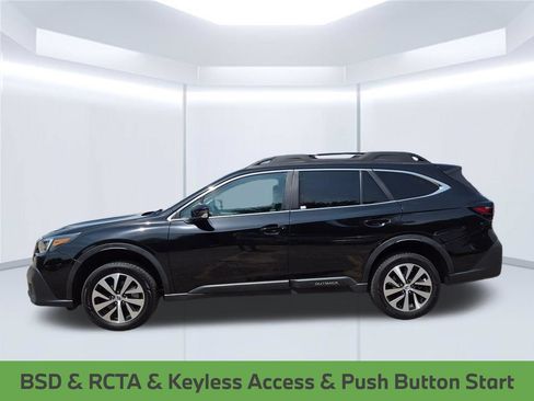 Used 2022 Subaru Outback Premium AWD/4WD image 2