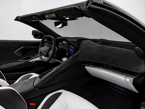 Used 2023 Chevrolet Corvette Stingray Premium Conv w/ Z51 Performance Package image 54