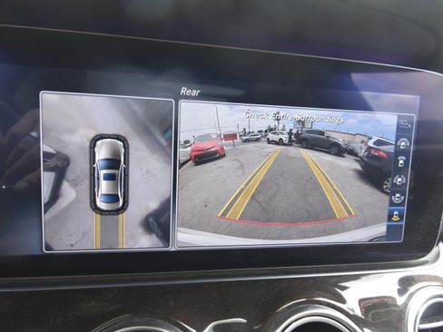 Used 2017 Mercedes-Benz E 300 image 14