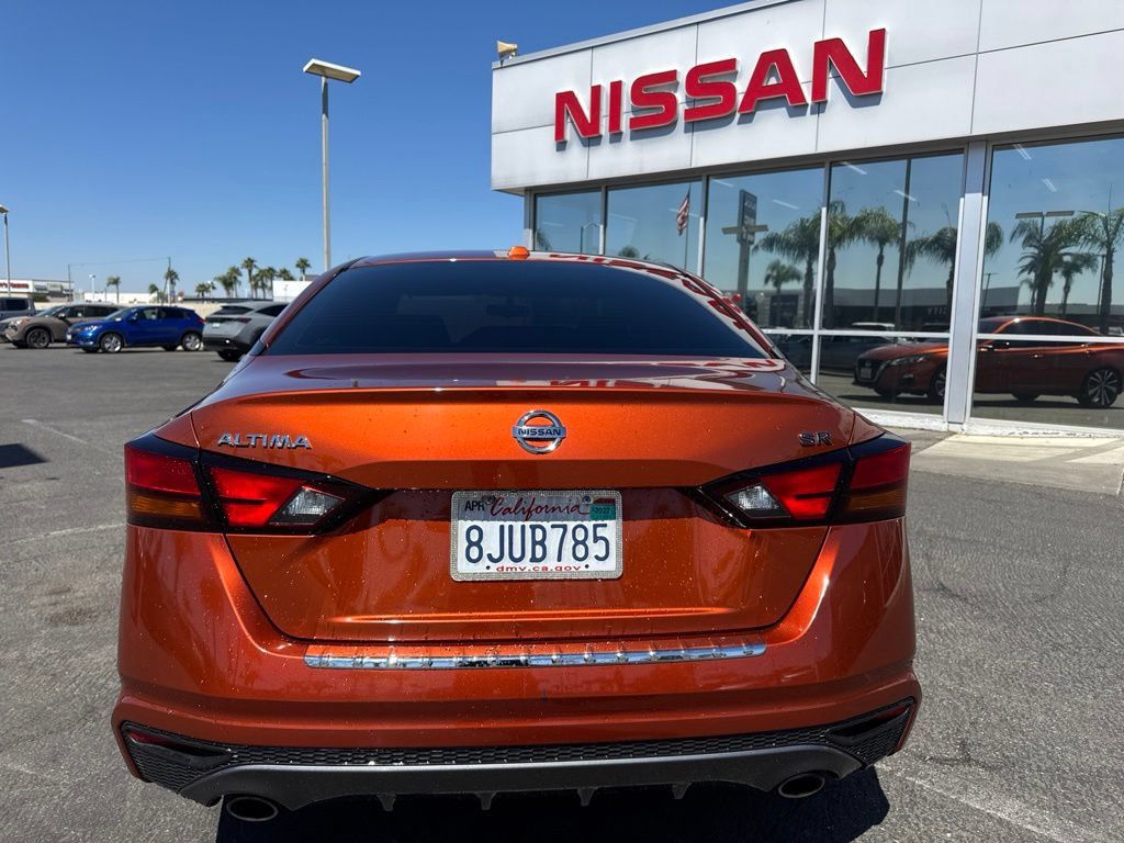 Used 2019 Nissan Altima 2.5 SR FWD image 3