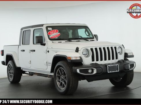 Used 2021 Jeep Gladiator Overland w/ Popular Equipment Package image 1