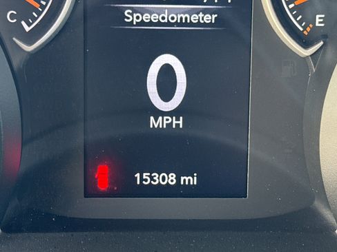 Used 2025 Jeep Wrangler Sport image 22