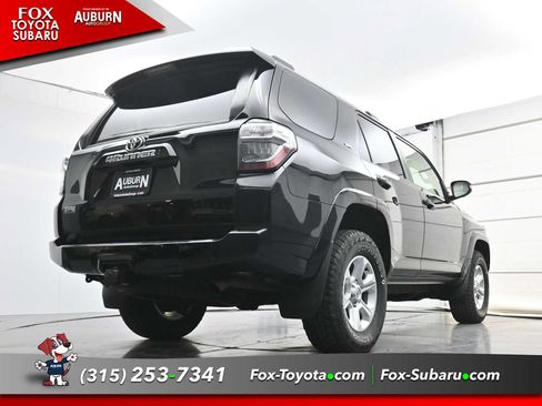 Used 2022 Toyota 4Runner SR5 Premium w/ Moonroof Package AWD/4WD image 22