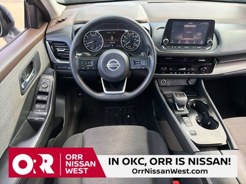 Used 2021 Nissan Rogue SV image 21