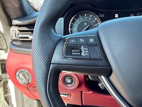 Certified 2022 Maserati Quattroporte GT image 37