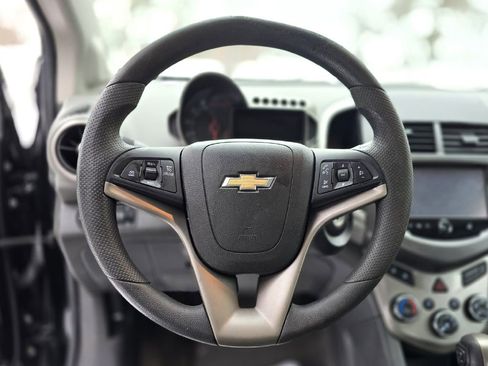 Used 2016 Chevrolet Sonic LT image 18