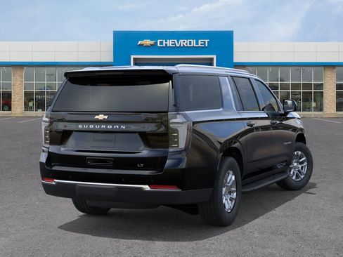 New 2026 Chevrolet Suburban LT image 4