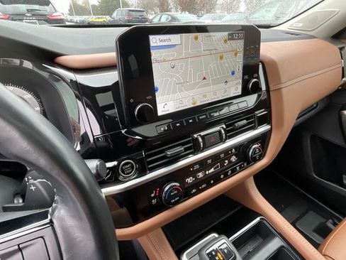 Used 2023 Nissan Pathfinder Platinum w/ Cargo Package image 39