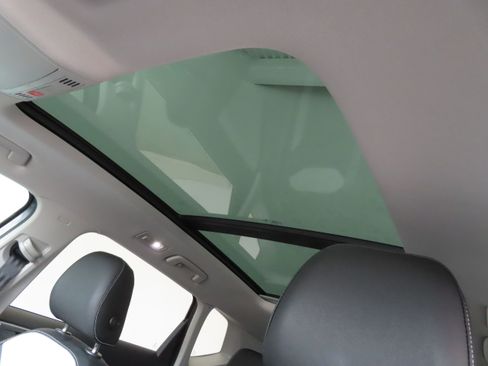 New 2025 Volkswagen Taos SEL image 22