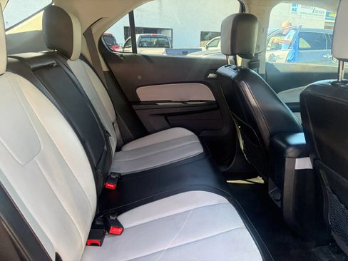 Used 2016 Chevrolet Equinox LTZ w/ Enhanced Convenience Package FWD image 27