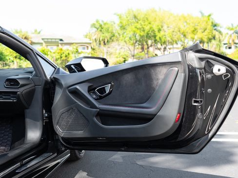 Used 2017 Lamborghini Huracan LP 610-4 image 46