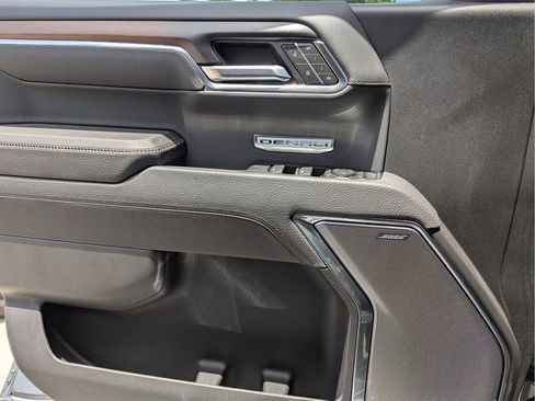 New 2025 GMC Sierra 1500 Denali w/ Denali Reserve Package image 12