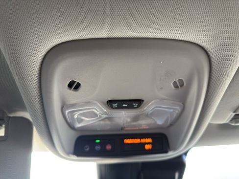 Used 2024 Chevrolet TrailBlazer LT w/ Convenience Package image 24