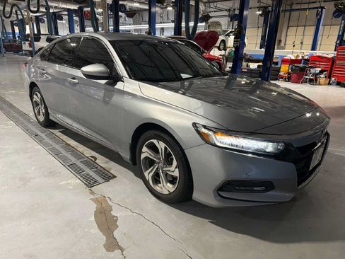 Used 2020 Honda Accord EX image 2