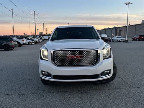 Used 2017 GMC Yukon Denali w/ Open Road Package image 5