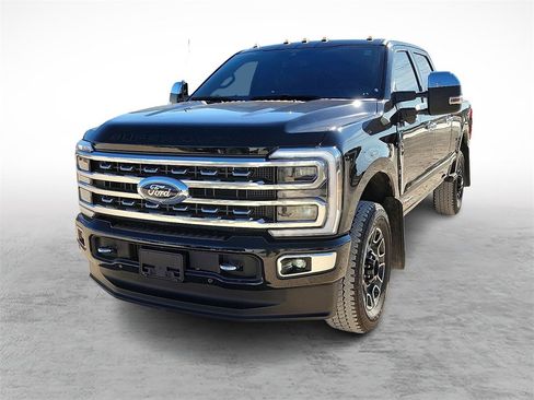 Used 2024 Ford F350 Platinum image 4