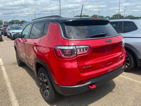 Used 2018 Jeep Compass Trailhawk w/ Leather Interior Group AWD/4WD image 4
