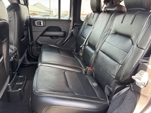 Used 2021 Jeep Wrangler Unlimited Sahara w/ Cold Weather Group image 17