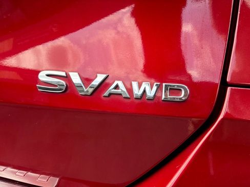Used 2018 Nissan Rogue SV AWD/4WD image 12