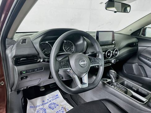Used 2024 Nissan Sentra SV FWD image 9
