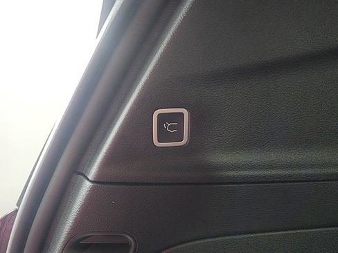 New 2026 Chrysler Pacifica Pinnacle FWD image 10