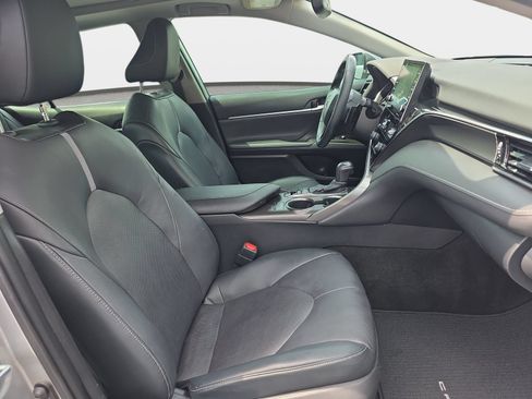 Used 2021 Toyota Camry XSE FWD image 10