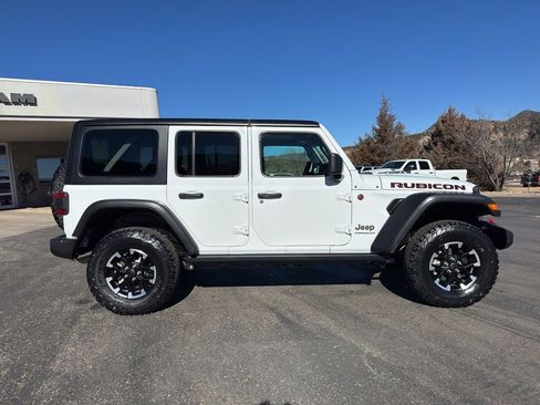 Used 2025 Jeep Wrangler Unlimited Rubicon image 8