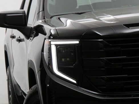New 2026 GMC Sierra 1500 Elevation image 4