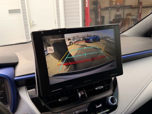 Used 2020 Toyota Corolla SE w/ SE Premium Package image 48