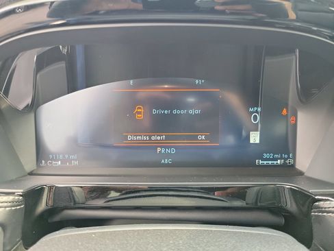 Certified 2023 Lincoln Corsair FWD w/ Rear Removable Package Tray image 26