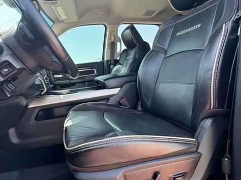 Used 2024 RAM 2500 Laramie AWD/4WD image 9