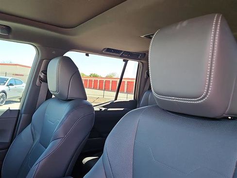 Used 2026 Lexus GX 550 w/ Accessory Package (2T) image 13