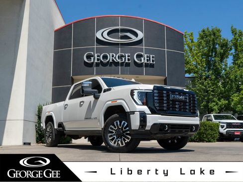 Used 2025 GMC Sierra 3500 Denali Ultimate AWD/4WD image 1