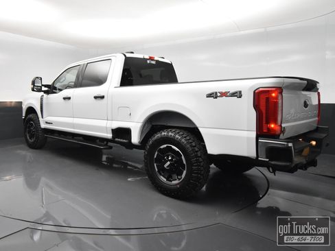 Used 2026 Ford F250 XLT AWD/4WD image 5