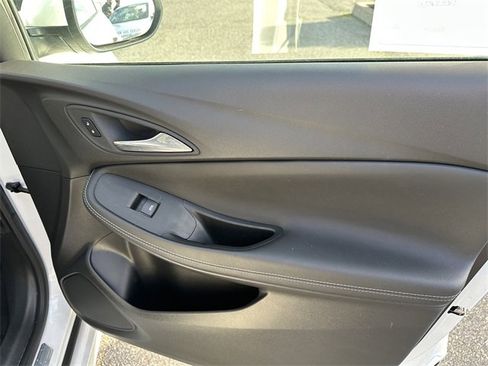 Used 2023 Buick Encore GX Select w/ Sport Touring Package image 35